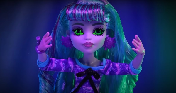 Twyla (Creepover Party)